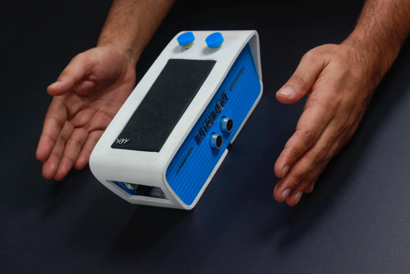 The Instrument, an ultrasonic sound experiment played with the hands